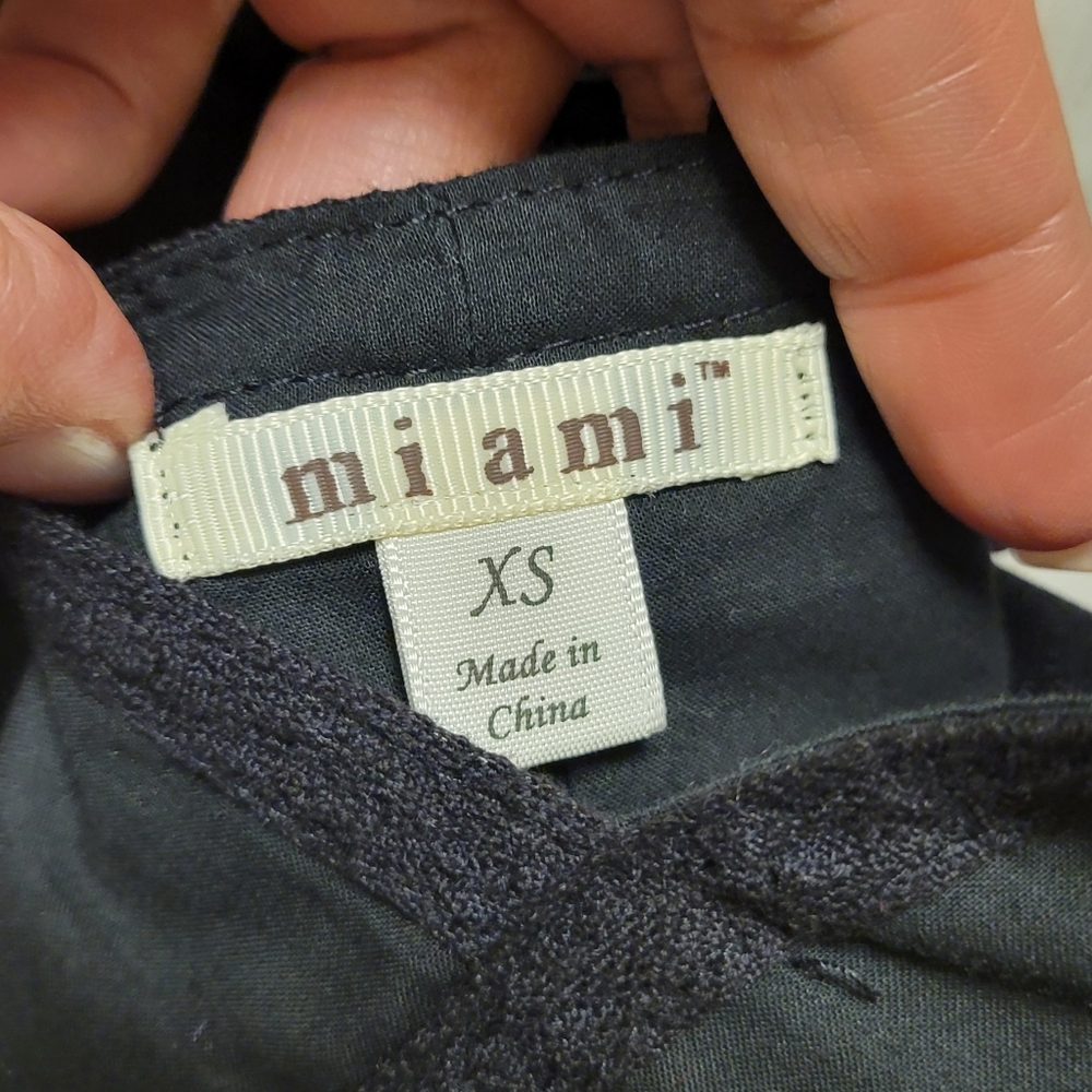 🌴 Francesca's Miami Black Tunic with White Embroidery Mini Dress Size XS Euc - Picture 6 of 8